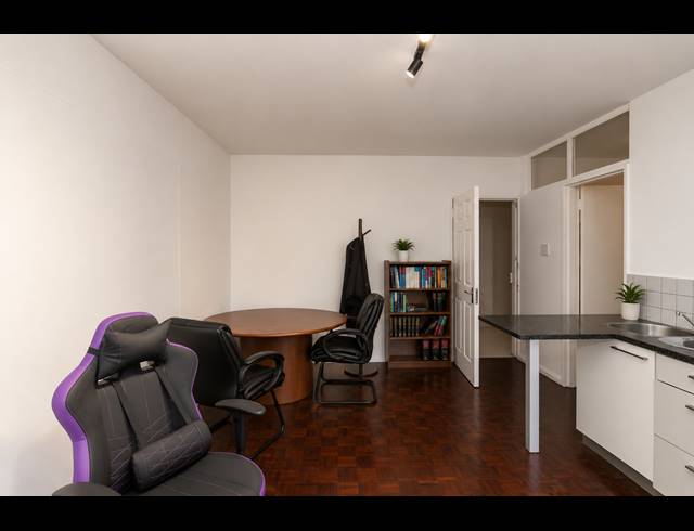 1 BEDROOM APARTMENT TO LET IN CAPE TOWN CITY CENTRE